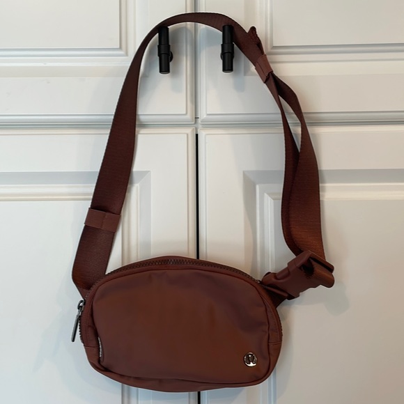 lululemon athletica Handbags - Lululemon Everywhere Belt Bag